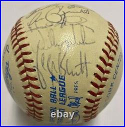 1982 KANSAS CITY ROYALS Team Signed Autographed OAL Baseball GEORGE BRETT WILSON