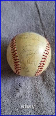 1984 Kansas City Royals Team signed Baseball George Brett +24 others BAS LOA