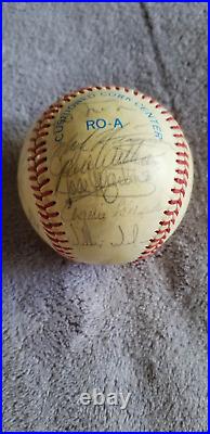 1984 Kansas City Royals Team signed Baseball George Brett +24 others BAS LOA