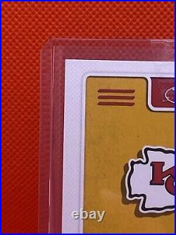 2017 Panini Donruss Patrick Mahomes Red Foil (Rare) Rookie Phenoms Player-Worn