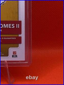 2017 Panini Donruss Patrick Mahomes Red Foil (Rare) Rookie Phenoms Player-Worn