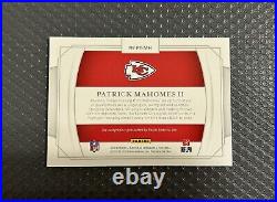 2019 National Treasures Patrick Mahomes Personalized AUTO /25 ON CARD Autograph