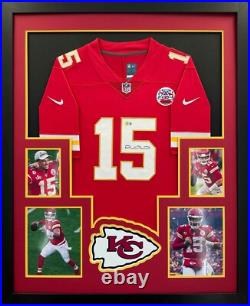 Kansas City Chiefs Patrick Mahomes Signed Autographed Jersey Framed Beckett BAS