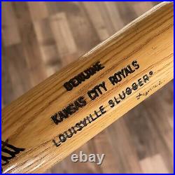Kansas City Royals Signed Louisville Slugger Bat George Brett & Team Autographs