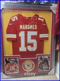 NFL Fanatics Kansas City Chiefs Custom Framed Patrick Mahomes Signed Jersey COA