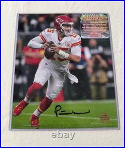 Patrick Lavon Mahomes Kansas City Chiefs Signed Autographed 11x8.5 Photo WithCOA