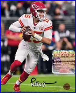 Patrick Lavon Mahomes Kansas City Chiefs Signed Autographed 11x8.5 Photo WithCOA