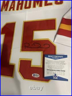 Patrick Mahomes Signed Framed Kansas City Chiefs Jersey Withbeckett COA Patrick Mahomes Signed Framed Kansas City Chiefs Jersey Withbeckett COA