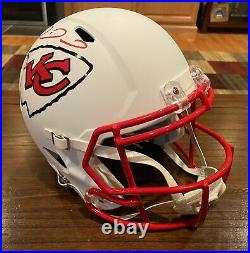 Patrick Mahomes Signed Kansas City Chiefs Flat White Full Size Helmet Beckett 1